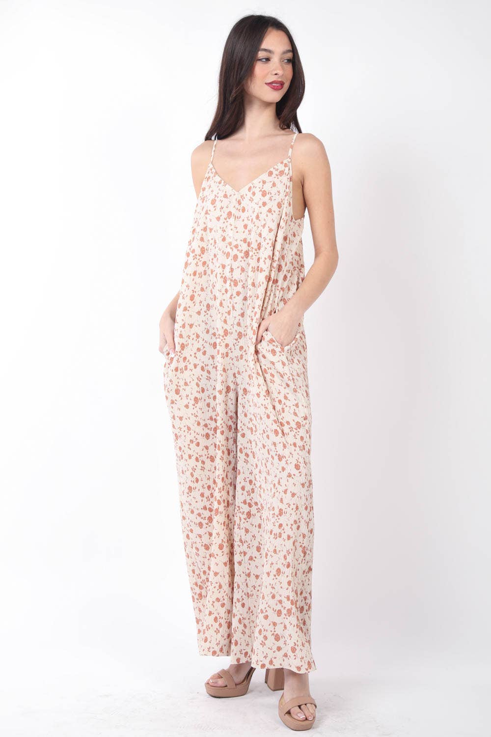 NP70209-Sleeveless Pleated Wide Leg Jumpsuit w/ Pockets