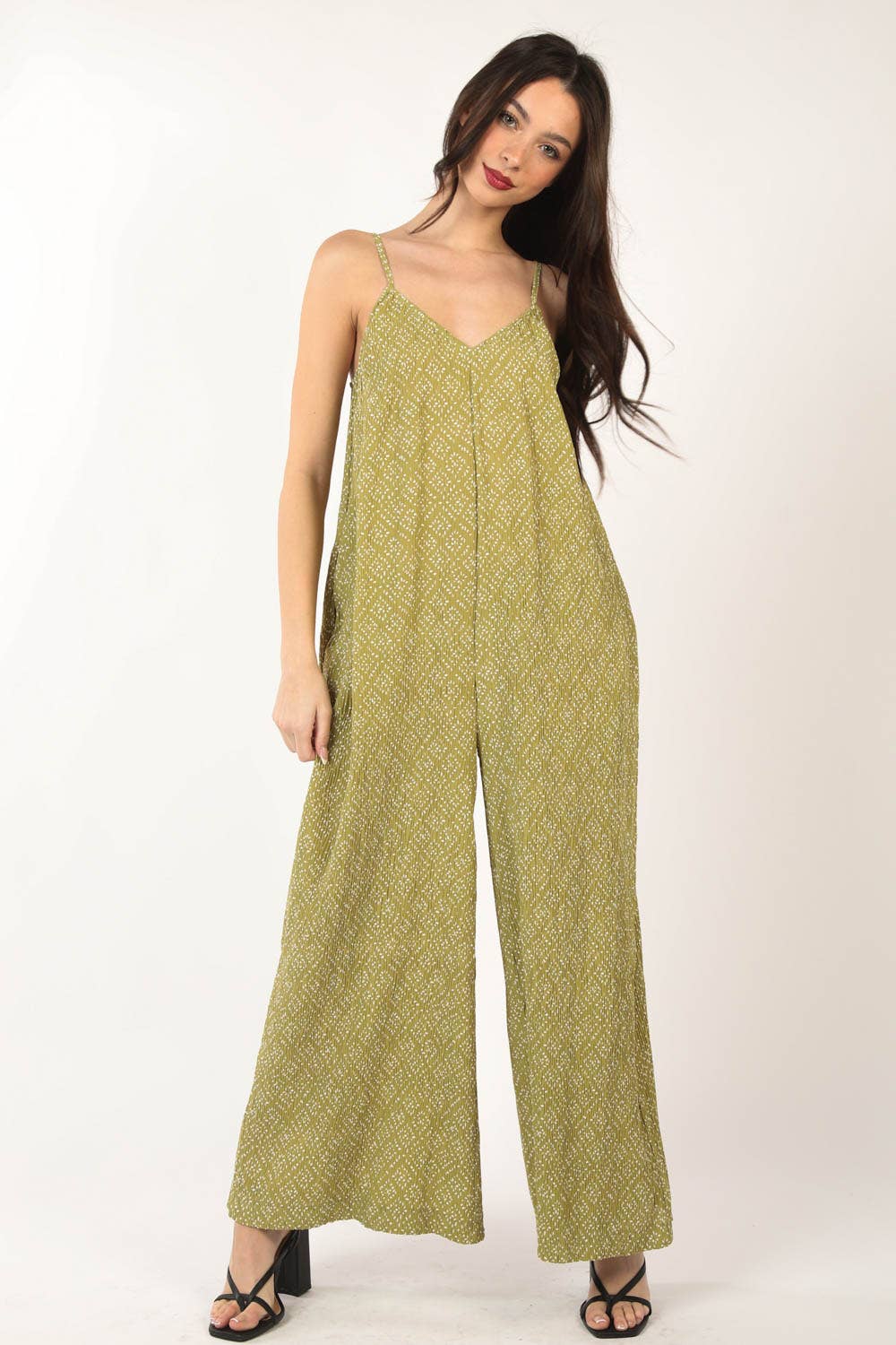 NP70209-Sleeveless Pleated Wide Leg Jumpsuit w/ Pockets