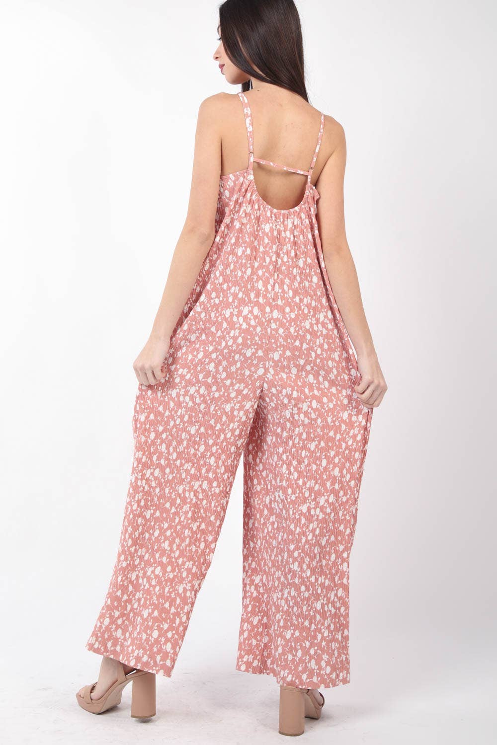 NP70209-Sleeveless Pleated Wide Leg Jumpsuit w/ Pockets